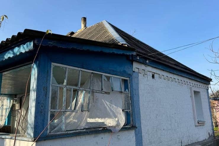 Последствия обстрела Золотоношского района: повреждены 15 домов и 2 автомобиля