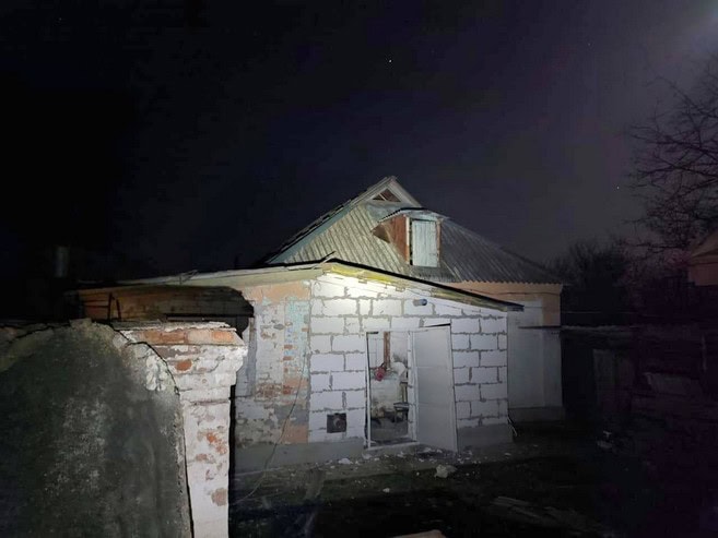 Внаслідок масованого ворожого обстрілу в Золотоніському районі пошкоджено будинки