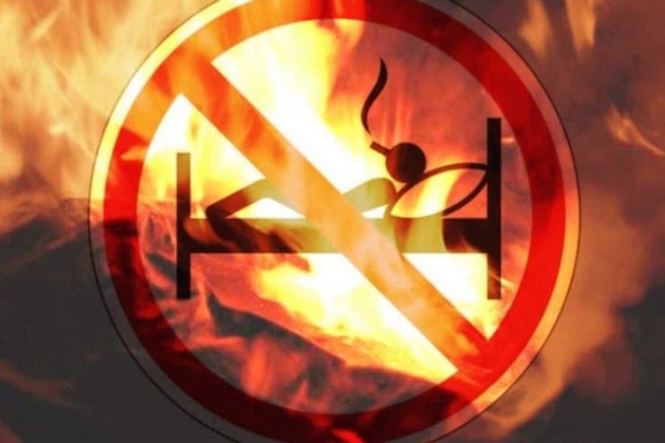 Пожар в Золотоношском районе: супруги погибли в собственном доме из-за неосторожности во время курения